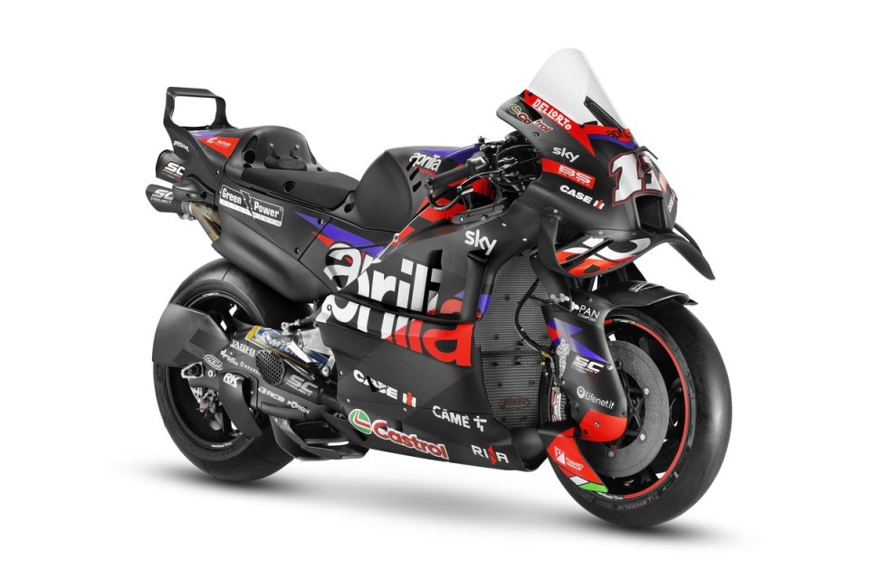 MotoGP: Ecco le Aprilia RS-GP 2024 di Vinales ed Espargarò: degna di Batman!