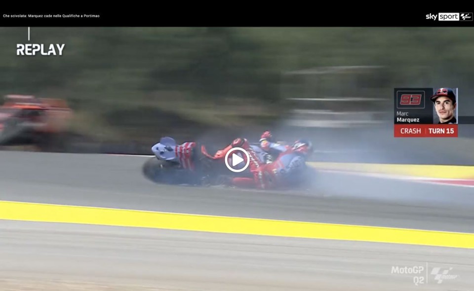 MotoGP: VIDEO - La caduta di Marc Marquez in qualifica: brutto volo alla 15