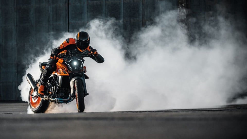 Moto - News: KTM: quattro anni di garanzia sulla gamma Street 2024