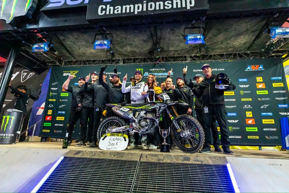 Moto - News: Triumph Factory Racing ha vinto la sua prima gara di AMA Supercross