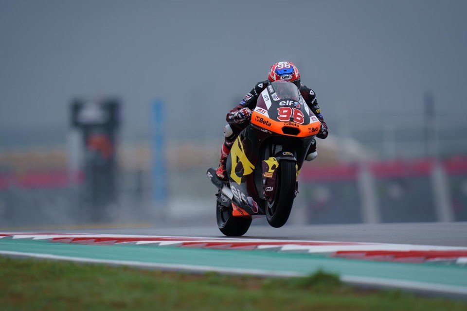 Moto2: Dixon sulla pioggia texana si prende la leadership iridata, secondo Arbolino
