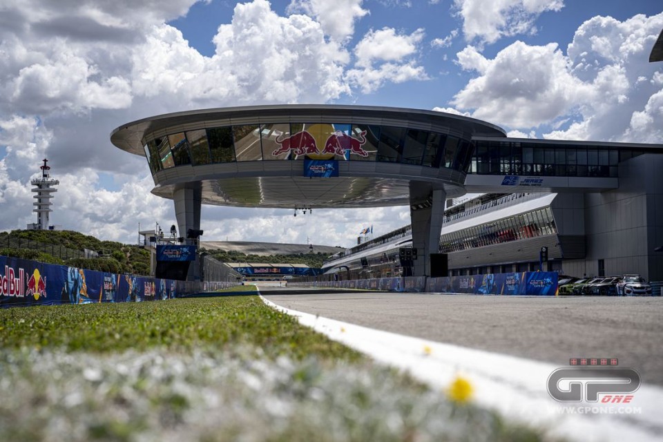 MotoGP: Il circuito di Jerez intitola la Curva 7 al Ceo di Dorna Carmelo Ezpeleta MotoGP: Il circuito di Jerez intitola la Curva 7 al Ceo di Dorna Carmelo Ezpeleta