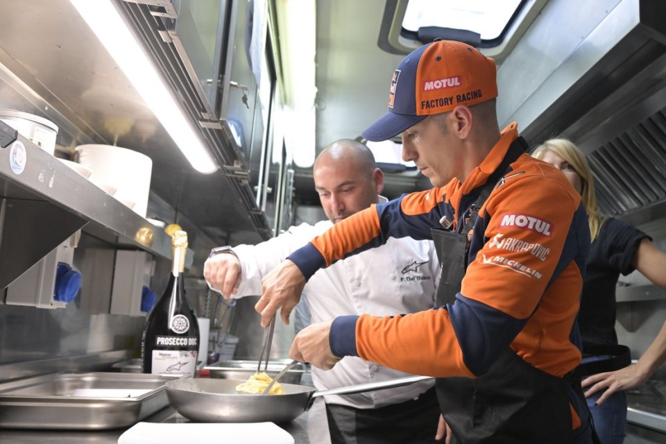 MotoGP: Master of Hospitality: Alpinestars punta sul 'verde' con l'aiuto di Vinales
