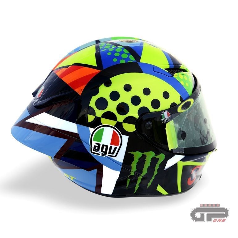 Motogp New Year And New Helmet For Valentino Rossi In Sepang Gpone Com