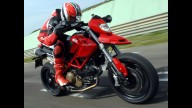 Moto - News: C'è anche la Ducati Hypermotard in Yes Man