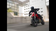 Moto - News: C'è anche la Ducati Hypermotard in Yes Man