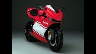 Moto - News: Raduno Ducati Desmosedici RR a Donington