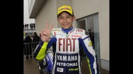 Moto - News: La "soft" di Rossi senza riga bianca: si è cancellata...