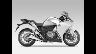 Moto - News: Honda VFR1200F, dettagli che fanno la differenza