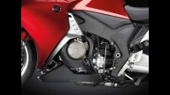 Moto - News: Honda VFR1200F, dettagli che fanno la differenza