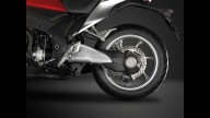 Moto - News: Honda VFR1200F, dettagli che fanno la differenza