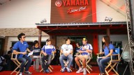 Moto - News: Rossi e Lorenzo in visita a Yamaha Motor Thailand