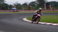 Moto - News: Dani Pedrosa visita la 'Honda Racing School' in Indonesia