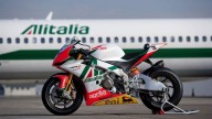 Moto - News: L'Aprilia RSV4 di Biaggi in esposizione a Milano