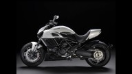 Moto - News: Nicky Hayden in sella alla Ducati Diavel 2011