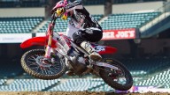 Moto - News: AMA Supercross 2011: Stewart vince e tenta la fuga