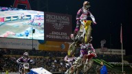 Moto - News: AMA Supercross 2011: Stewart vince e tenta la fuga