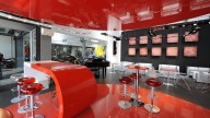 Moto - News: Luca Scassa e Yamaha inaugurano il 2011 del Red Point Cafè Milano