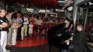 Moto - News: Luca Scassa e Yamaha inaugurano il 2011 del Red Point Cafè Milano