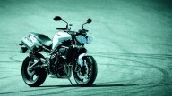 Moto - News: Triumph Street Triple 2012