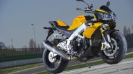 Moto - Test: Aprilia Tuono V4R - Test: La tempesta perfetta