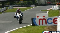 Moto - News: BSB 2012, Oulton Park, in Gara 1 vince Hill