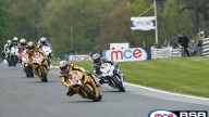 Moto - News: BSB 2012, Oulton Park, in Gara 1 vince Hill