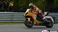 Moto - News: BSB 2012, Oulton Park, in Gara 1 vince Hill