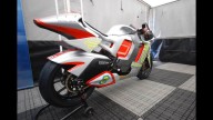 Moto - News: Tourist Trophy 2012: la MotoCzysz E1pc supera le 100 mph!