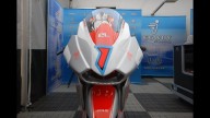 Moto - News: Tourist Trophy 2012: la MotoCzysz E1pc supera le 100 mph!