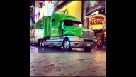 Moto - News: Kawasaki: Times Square diventa verde!