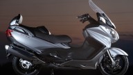 Moto - News: Suzuki Burgman 650 ABS: in regalo lo schienalino per il passeggero