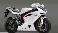 Moto - News: Lewis Hamilton e la sua fiammante MV Agusta F4 RR