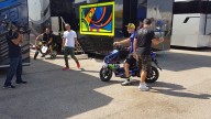 MotoGP: LE PRIME FOTO. Rossi ad Aragon per la visita medica