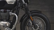 Moto - News: Triumph Bonneville Bobber Black e Speedmaster: le due novità made in Hinckley [VIDEO]