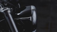 Moto - News: Triumph Bonneville Bobber Black e Speedmaster: le due novità made in Hinckley [VIDEO]