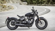 Moto - Gallery: Triumph Bonneville Bobber Black, il test