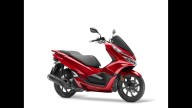 Moto - News: Honda PCX125 2018, lo scooter da oltre 47 km/l