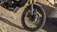 Moto - News: Triumph Scrambler 1200 XC ed XE: vintage, in salsa offroad