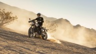 Moto - News: Triumph Scrambler 1200 XC ed XE: vintage, in salsa offroad