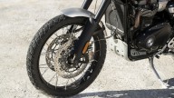 Moto - News: Triumph Scrambler 1200 XC ed XE, le vintage da offroad