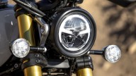 Moto - News: Triumph Scrambler 1200 XC ed XE, le vintage da offroad