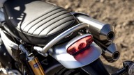 Moto - News: Triumph Scrambler 1200 XC ed XE, le vintage da offroad