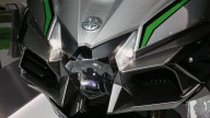 Moto - News: Kawasaki Ninja H2 SX SE+, Gran Turismo senza compromessi