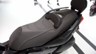 Moto - News: Yamaha XMAX Iron Max: lo sport scooter si rinnova