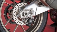 Moto - News: Come è fatta la Aprilia RSV4 più estrema: la 1100 Factory 