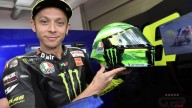 MotoGP: Rossi trasforma il suo casco in un quadro tricolore per il Mugello
