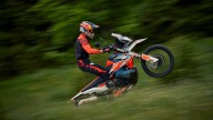 Moto - News: KTM 790 Adventure R Rally, una limited edition “estrema”