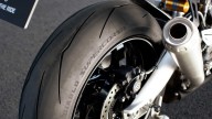Moto - News: Triumph Daytona Moto2 765 Limited Edition: la "factory" stradale