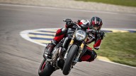 Moto - News: Ducati Monster 1200 S Black on Black, antipasto del 2020